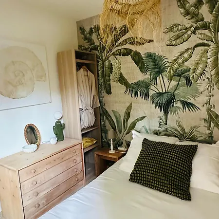 Sea Shell Apartment *